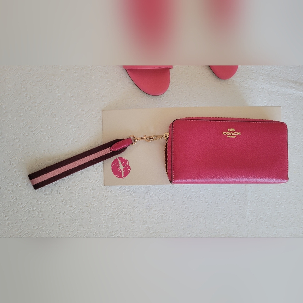 Coach Pink Accodian Wallet Wristlet - Picture 12 of 16